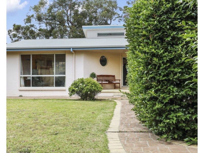 2 MacKillop Court, Tura Beach NSW 2548