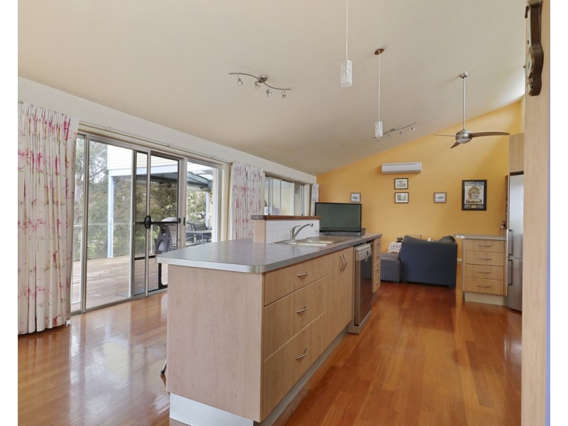 2 MacKillop Court, Tura Beach NSW 2548