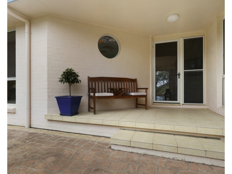2 MacKillop Court, Tura Beach NSW 2548