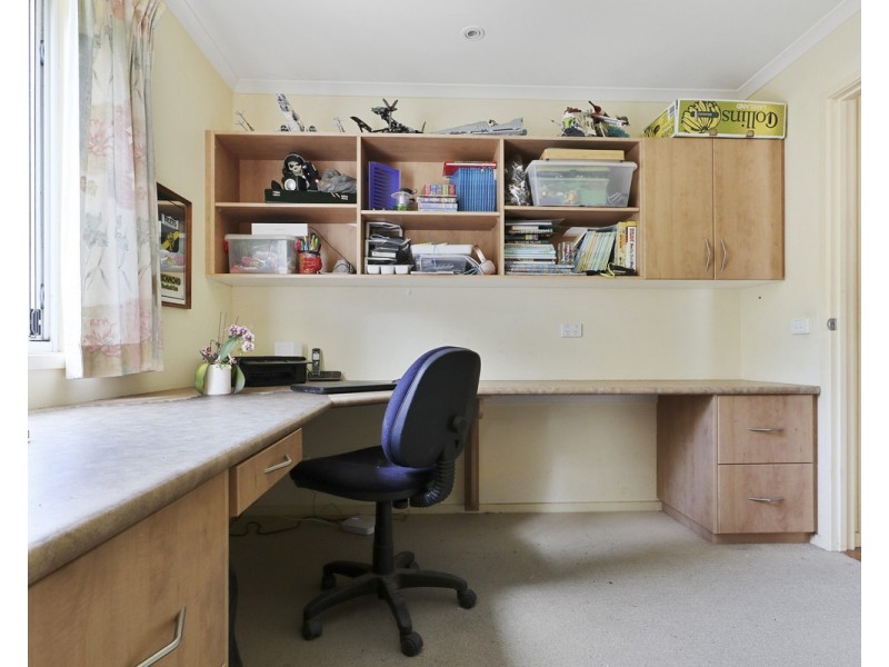 2 MacKillop Court, Tura Beach NSW 2548