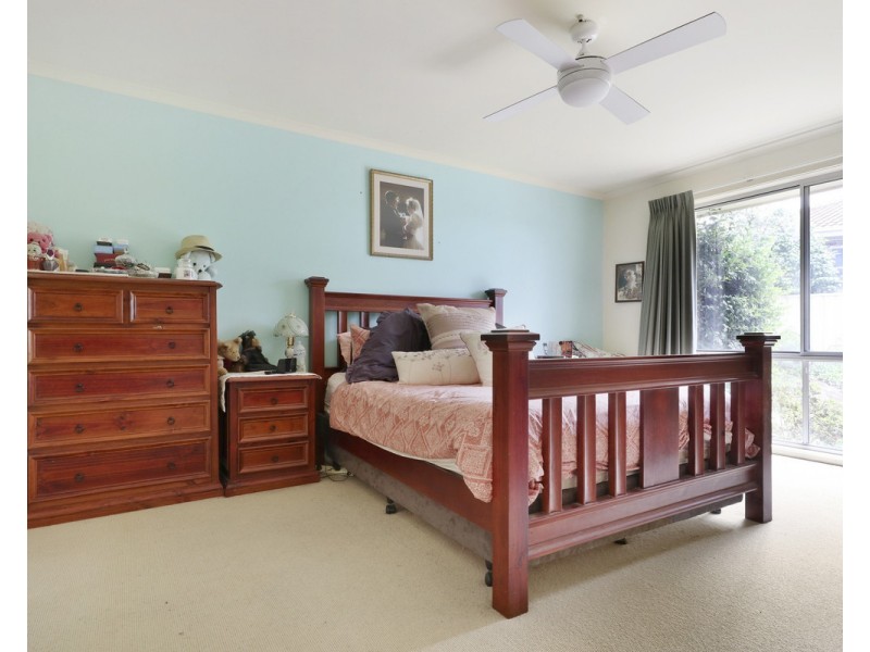 2 MacKillop Court, Tura Beach NSW 2548