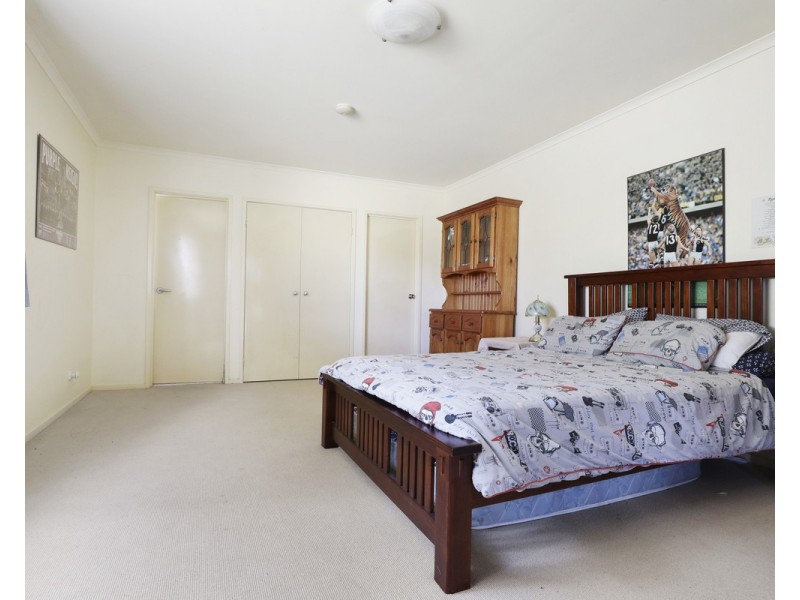 2 MacKillop Court, Tura Beach NSW 2548