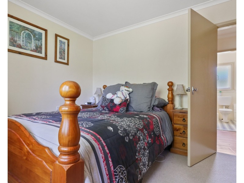 9 Bunyarra Drive, Bega NSW 2550