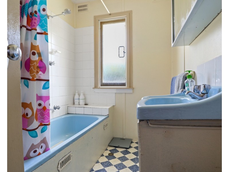 9 Bunyarra Drive, Bega NSW 2550