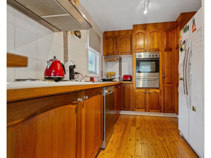 27 Girraween Crescent, Bega NSW 2550