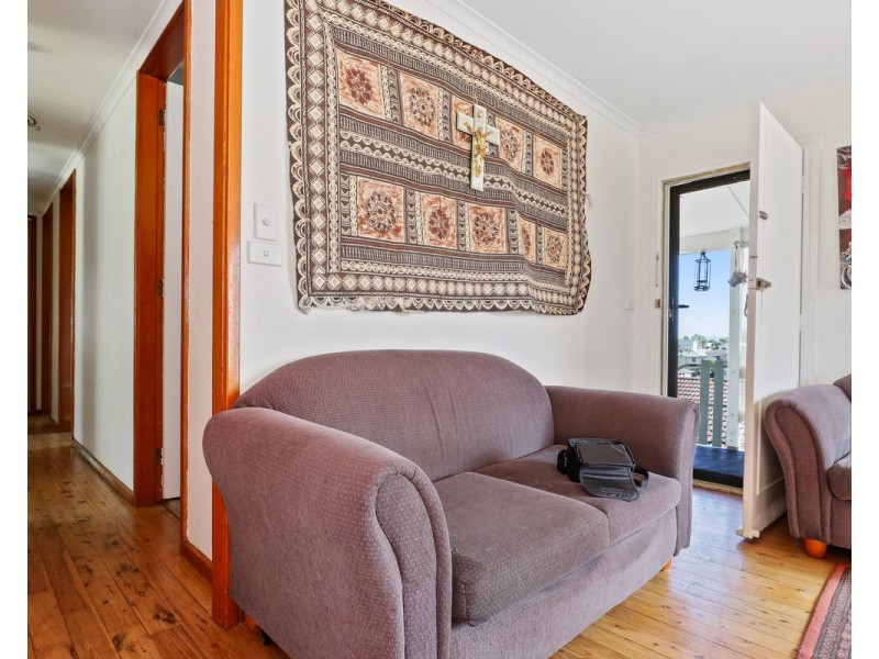 27 Girraween Crescent, Bega NSW 2550