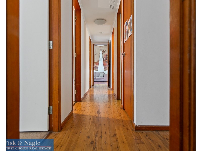 27 Girraween Crescent, Bega NSW 2550