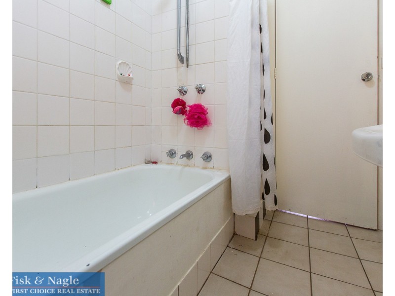 27 Girraween Crescent, Bega NSW 2550