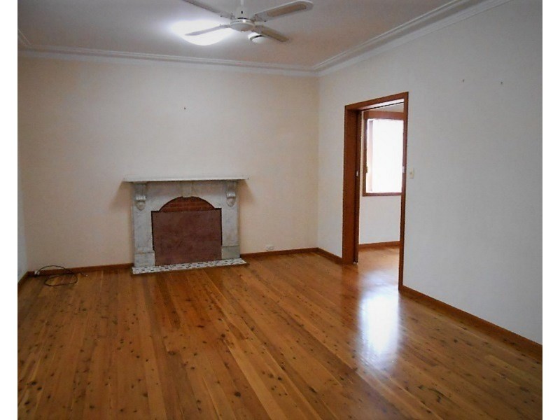 4 Meringo Street, Bega NSW 2550