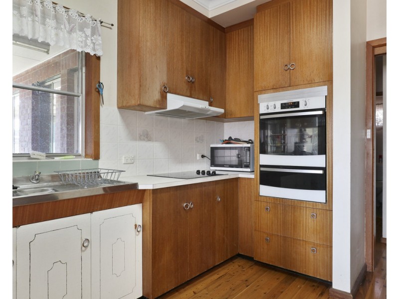 4 Meringo Street, Bega NSW 2550