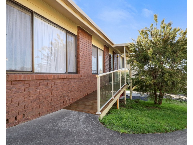 8 Waratah Court, Tura Beach NSW 2548