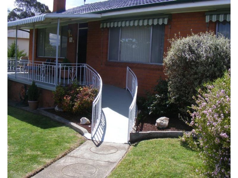 36 Glebe Avenue, Bega NSW 2550