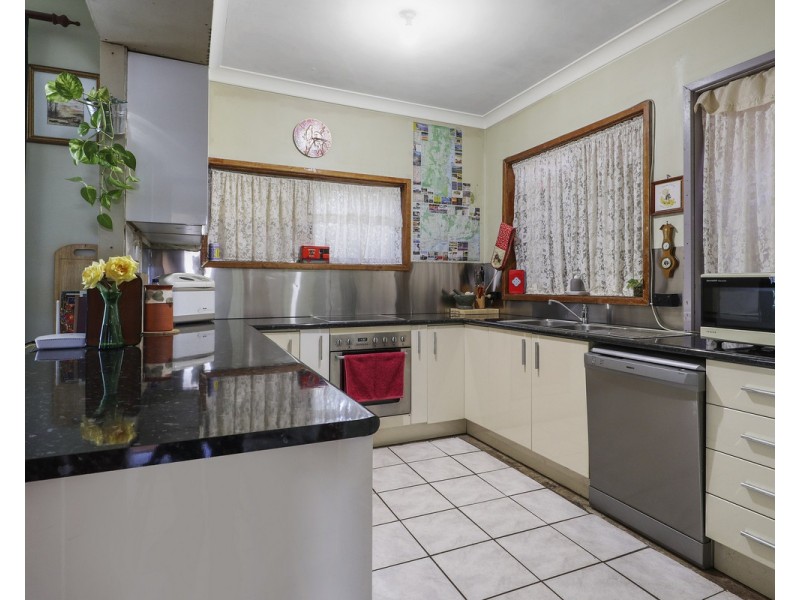 64 Ravenswood Street, Bega NSW 2550