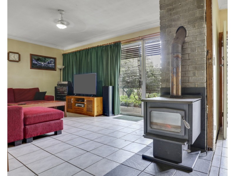 64 Ravenswood Street, Bega NSW 2550