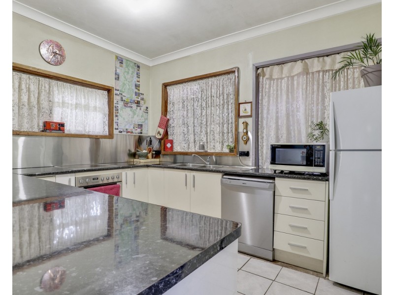 64 Ravenswood Street, Bega NSW 2550
