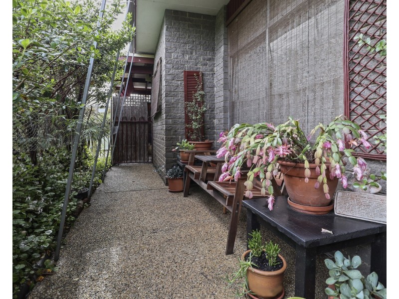 64 Ravenswood Street, Bega NSW 2550