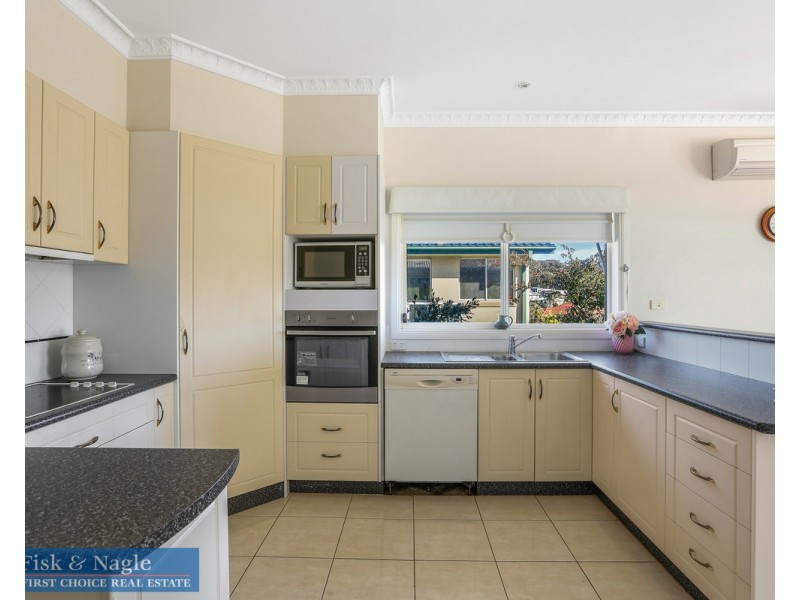 4 Bournda Circuit, Tura Beach NSW 2548