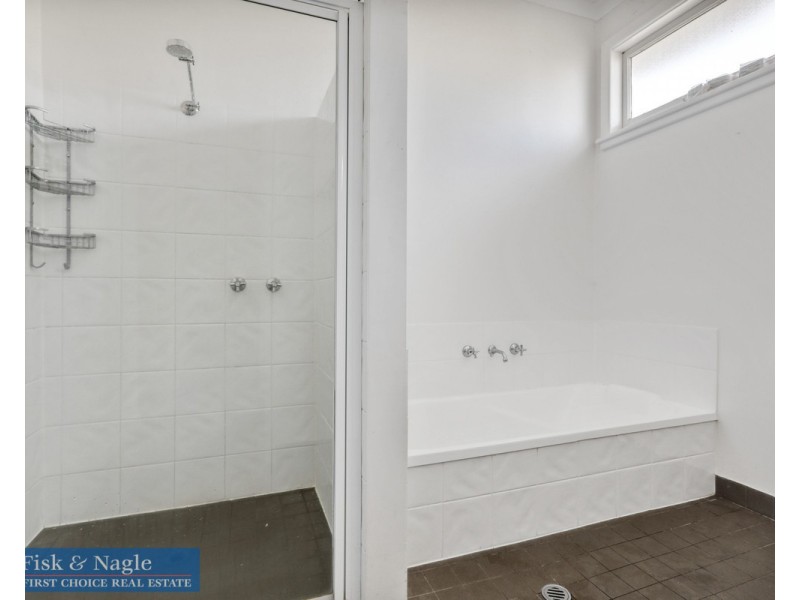 98 Rawlinson Street, Bega NSW 2550