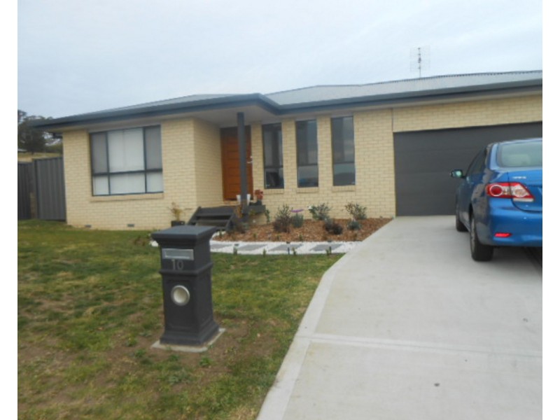 10 Salway Close, Bega NSW 2550