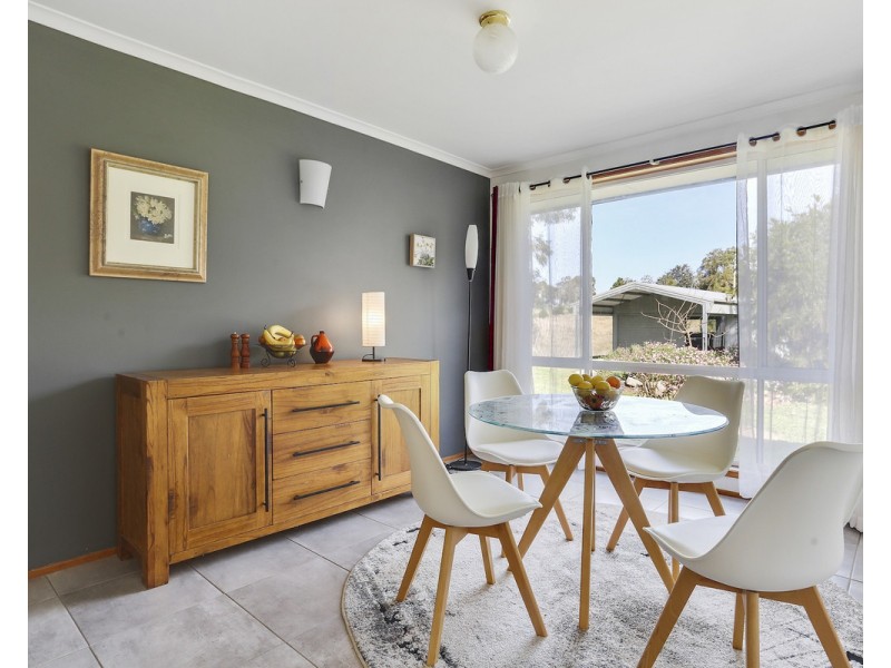 5 Miners Close, Bega NSW 2550