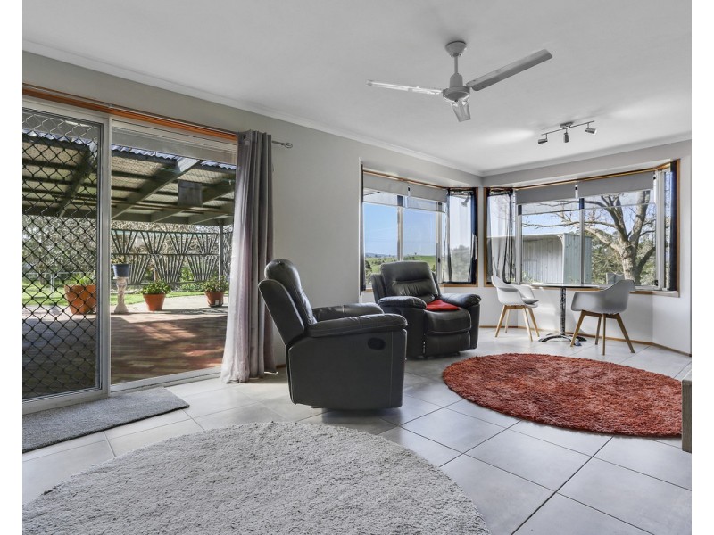 5 Miners Close, Bega NSW 2550