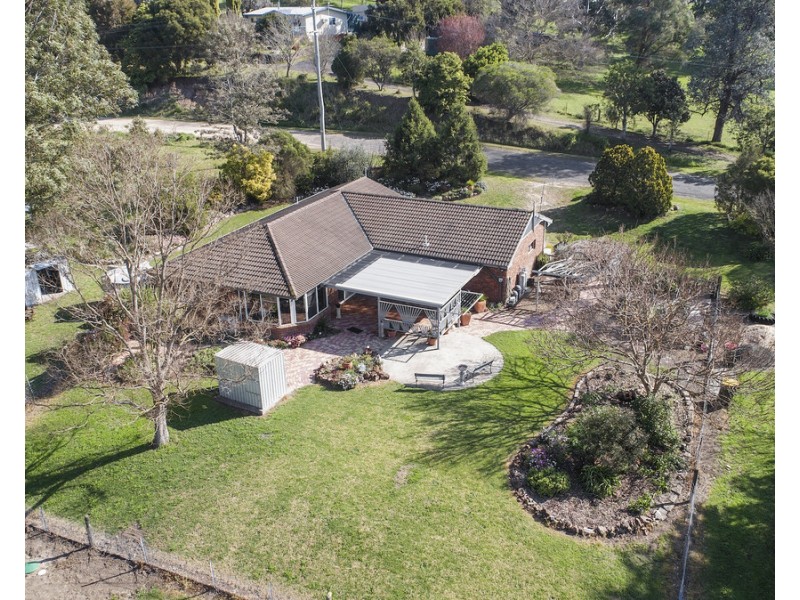 5 Miners Close, Bega NSW 2550