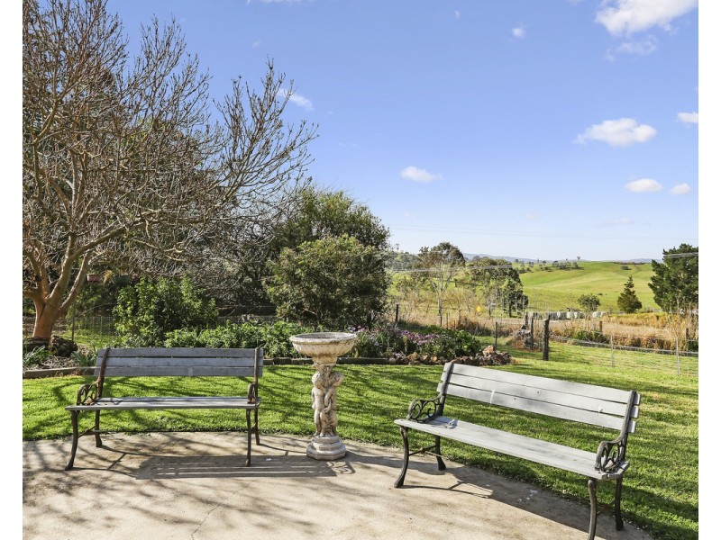 5 Miners Close, Bega NSW 2550