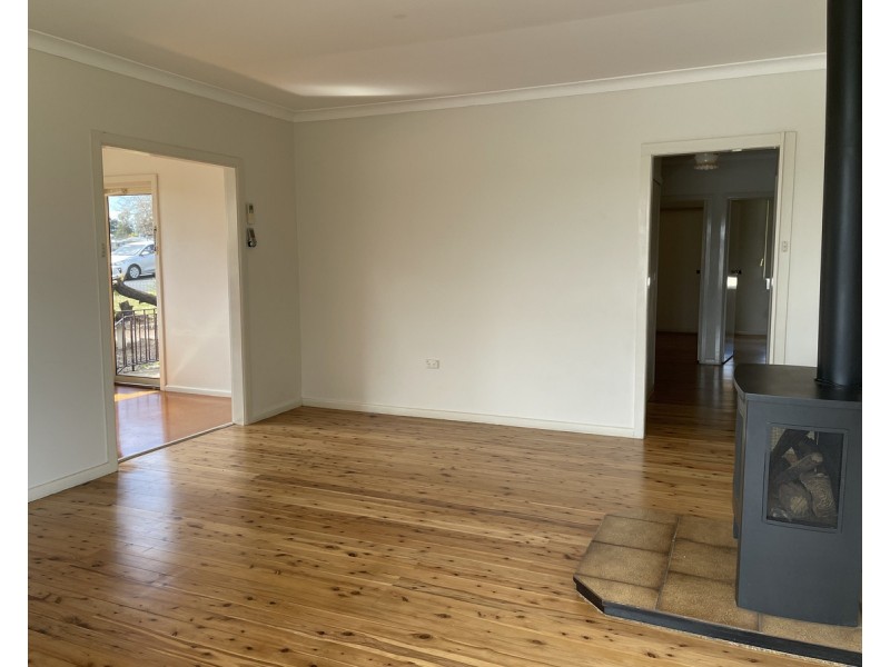 8 McKee Drive, Bega NSW 2550