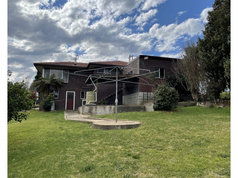 8 McKee Drive, Bega NSW 2550