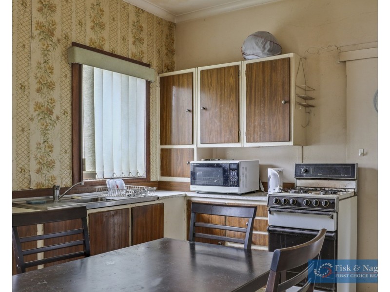 71 Meringo Street, Bega NSW 2550