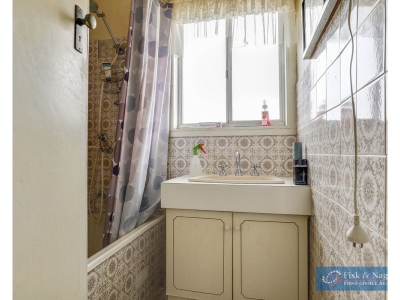 71 Meringo Street, Bega NSW 2550