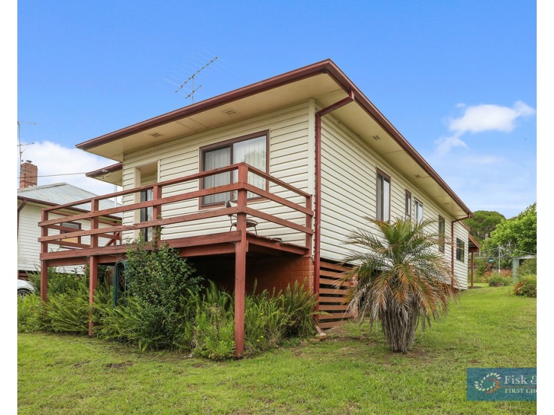 71 Meringo Street, Bega NSW 2550