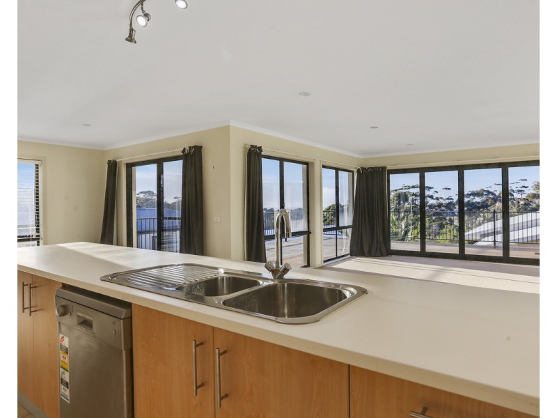 4D Elizabeth Parade, Tura Beach NSW 2548