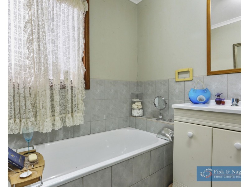 2 Garden Circle, Merimbula NSW 2548