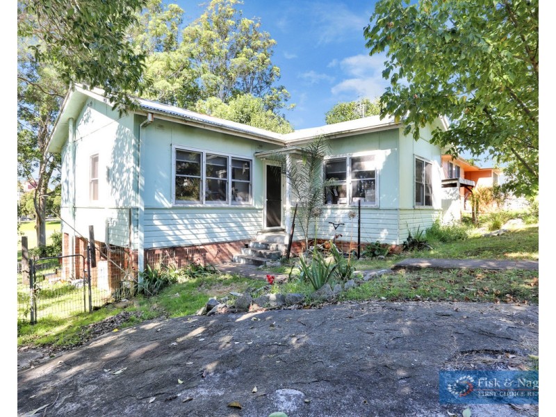 52 Meringo Street, Bega NSW 2550