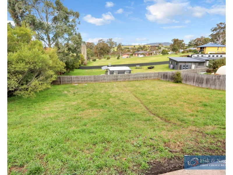 2 Howard Avenue, Bega NSW 2550