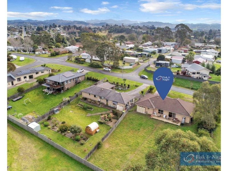 2 Howard Avenue, Bega NSW 2550