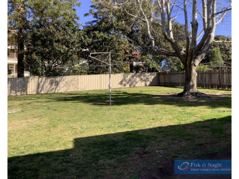 20 Eden Street, Bega NSW 2550