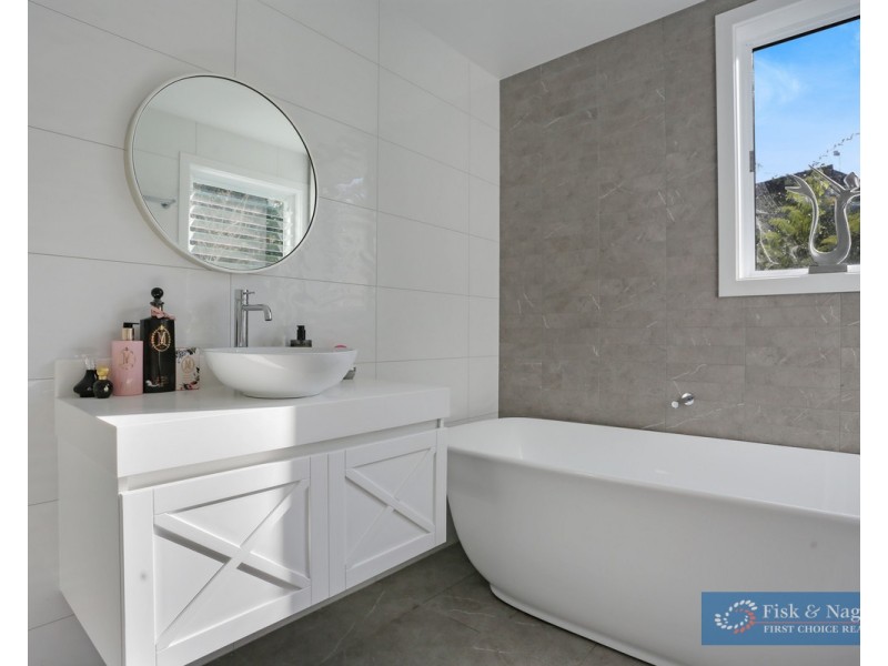 9 Main Street, Merimbula NSW 2548