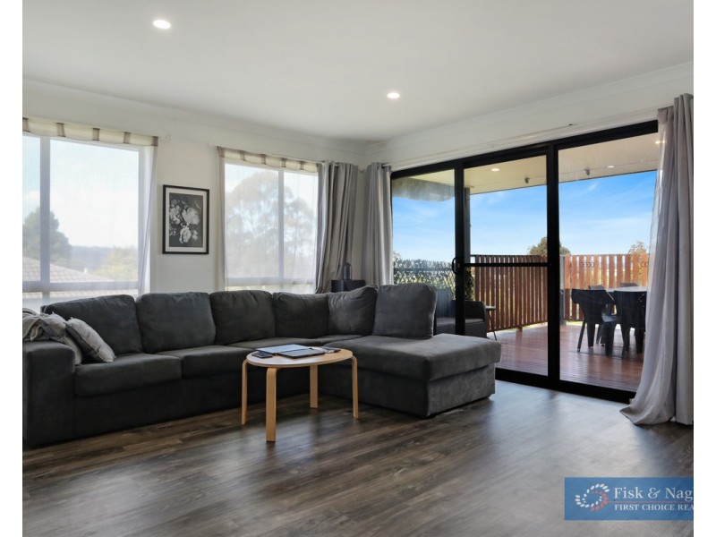 6 Howard Avenue, Bega NSW 2550