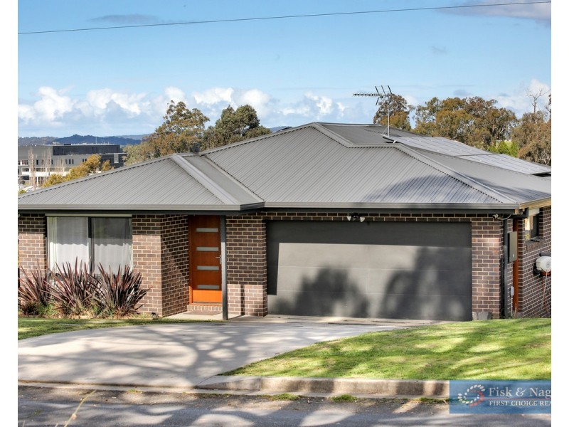 6 Howard Avenue, Bega NSW 2550