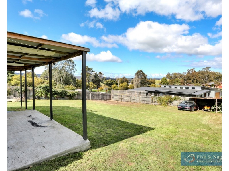 6 Howard Avenue, Bega NSW 2550
