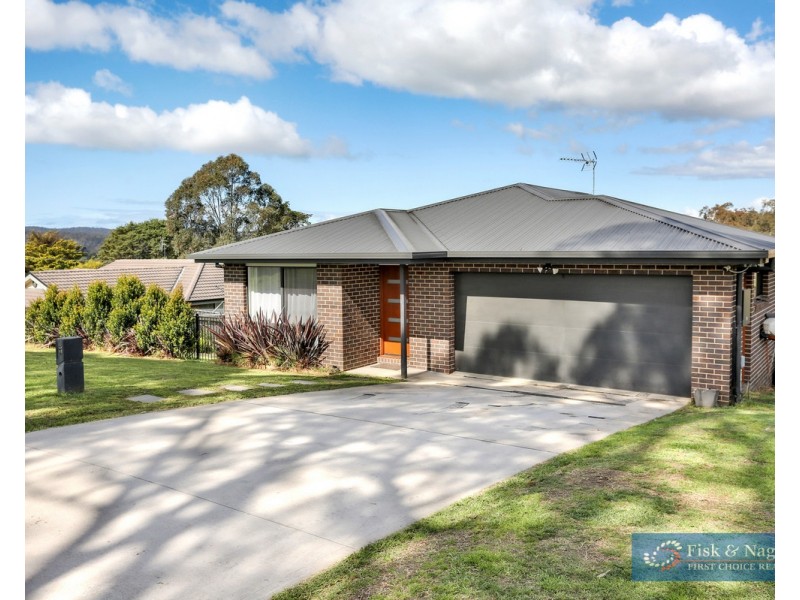 6 Howard Avenue, Bega NSW 2550