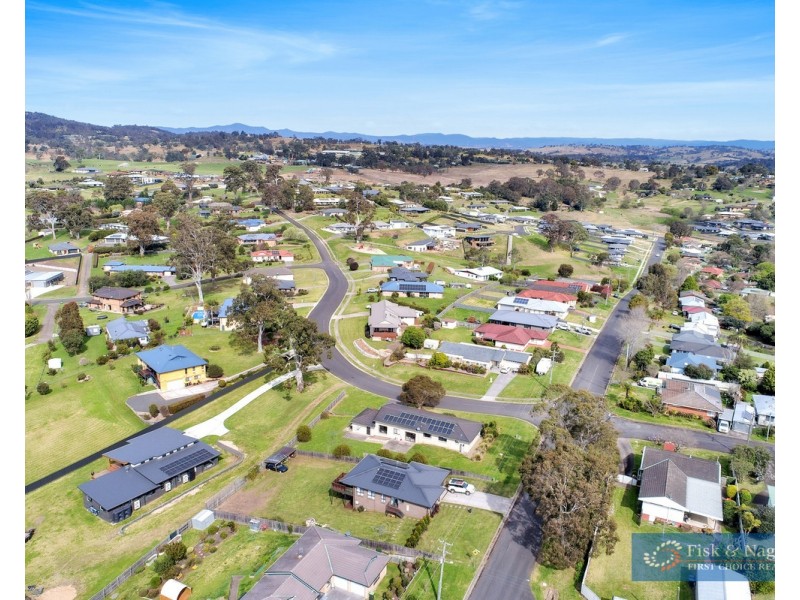 6 Howard Avenue, Bega NSW 2550