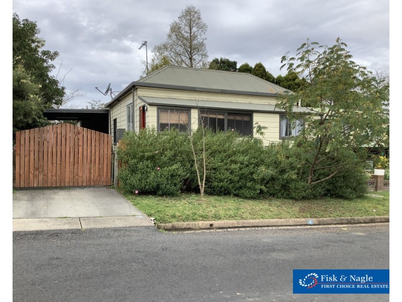 4 Minyama Parade, Bega NSW 2550