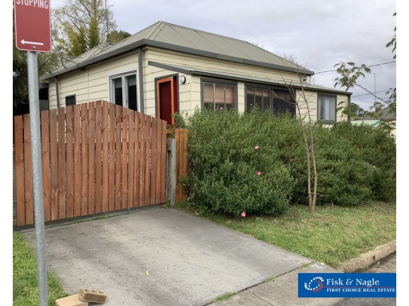 4 Minyama Parade, Bega NSW 2550