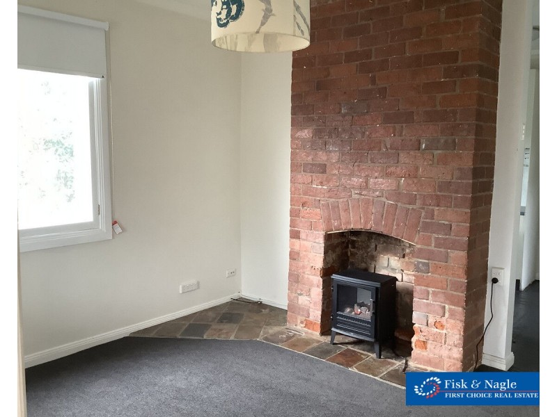 4 Minyama Parade, Bega NSW 2550