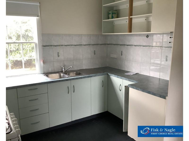 4 Minyama Parade, Bega NSW 2550