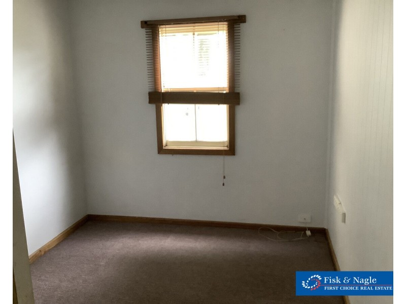 4 Minyama Parade, Bega NSW 2550