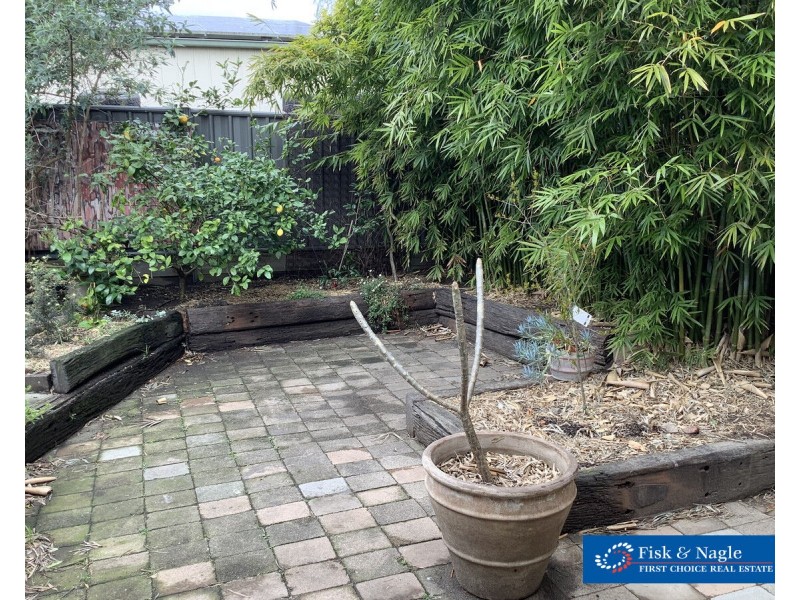 4 Minyama Parade, Bega NSW 2550